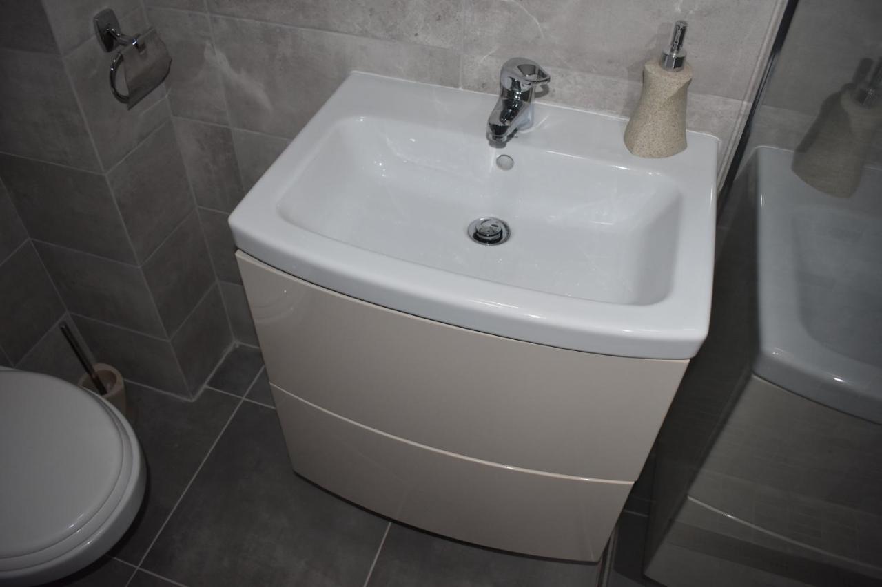 Roman'S Apartment City Residence Sibiu Bagian luar foto